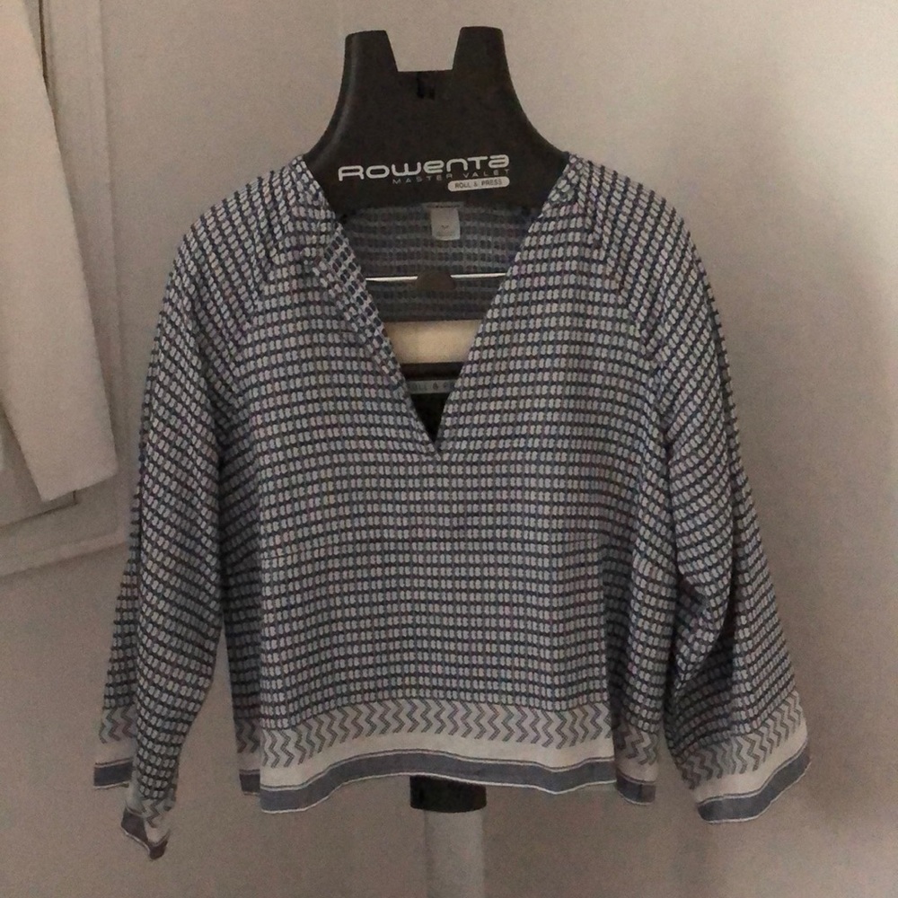 Club Monaco Sheelya Split Neck Top - Picture 3 of 11